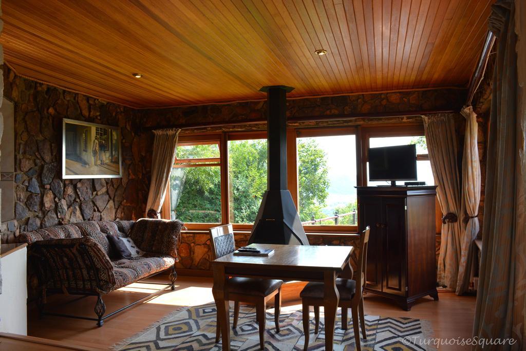 La Montagne Guest Lodge Хартбиспурт Экстерьер фото