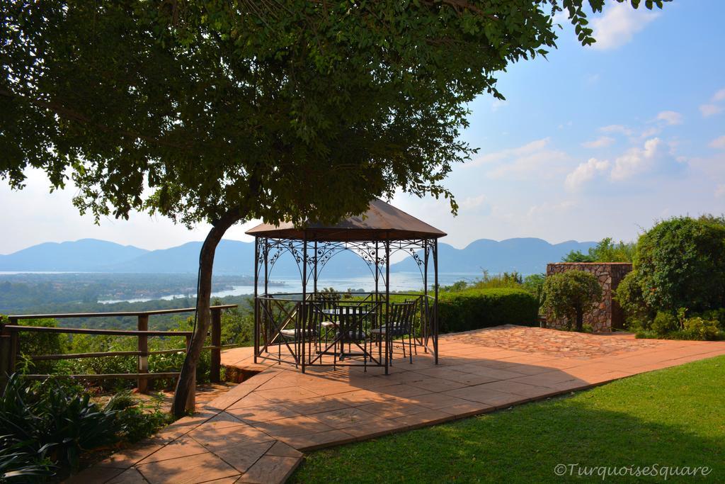 La Montagne Guest Lodge Хартбиспурт Экстерьер фото